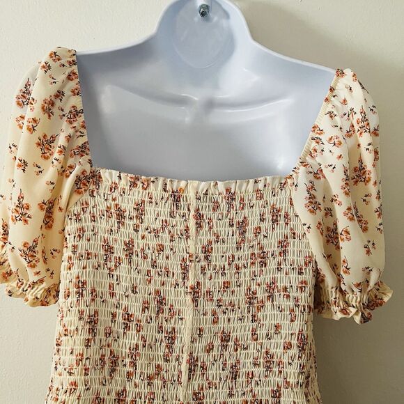 TRIXXI Ditzy Floral Short Puffed Sleeves Smocked Bodycon Mini Dress M Fitted - Picture 6 of 11